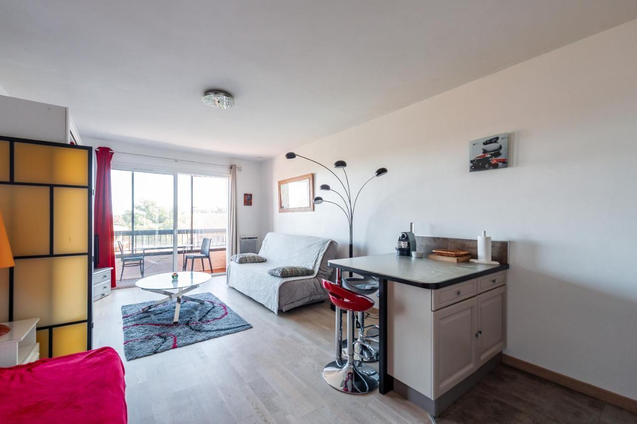 Grand Studio Avec Piscine Presqu'Ile De Giens Hyères المظهر الخارجي الصورة